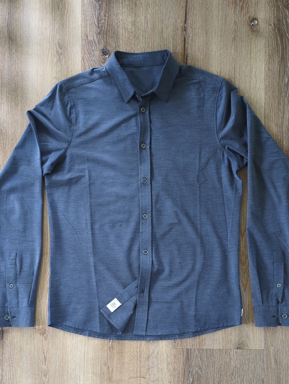 Vuori Men's Button-Down Dress Shirt in Charcoal Blue